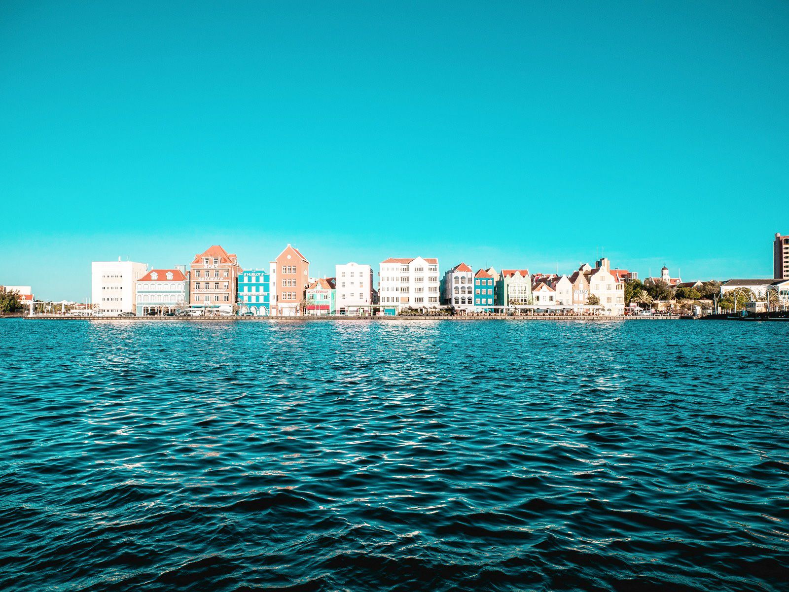 Nomad Standard - Unlimited Plus (Netherlands Antilles)